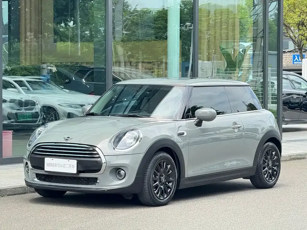 MINI Cooper (3-door) — фото 1