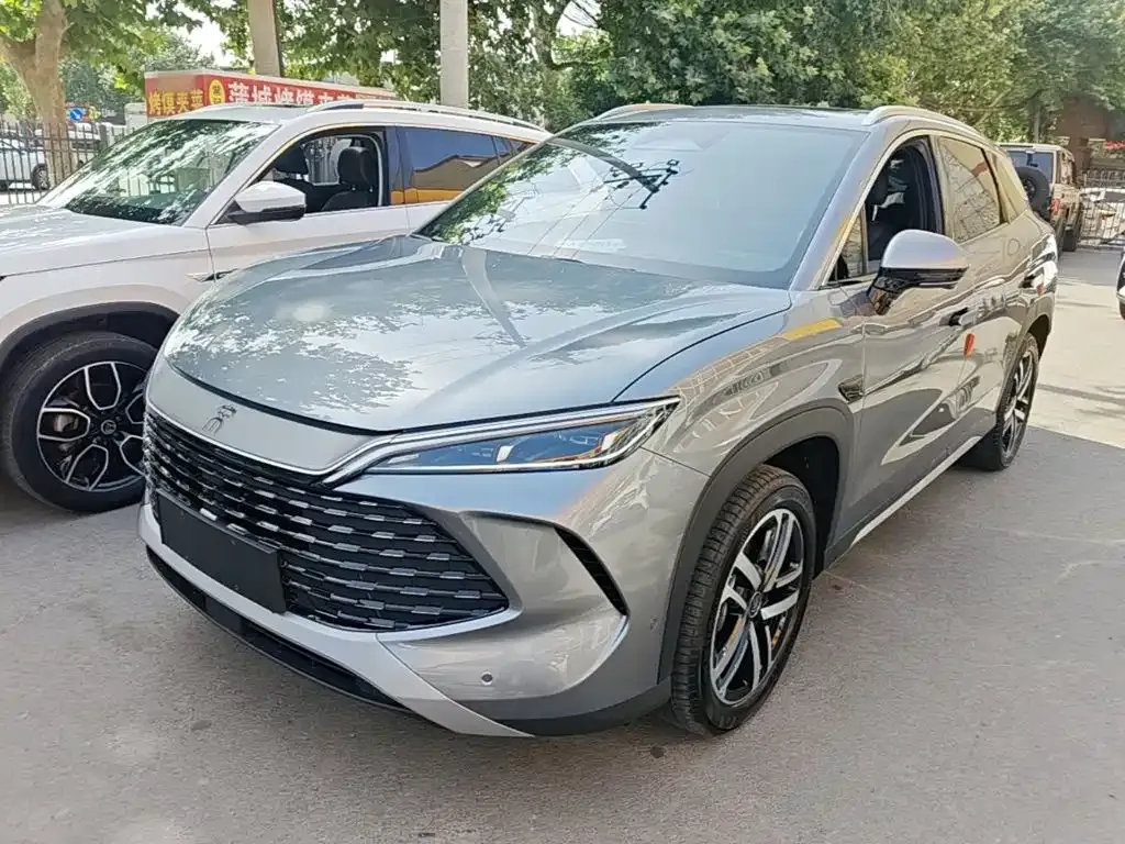 BYD L DM-i — фото 1