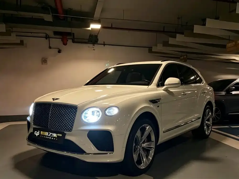 Bentley Bentayga — фото 1