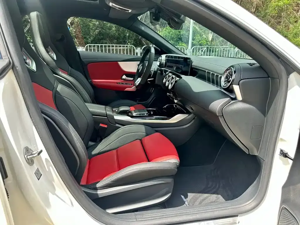 Mercedes-Benz CLA AMG — фото 6