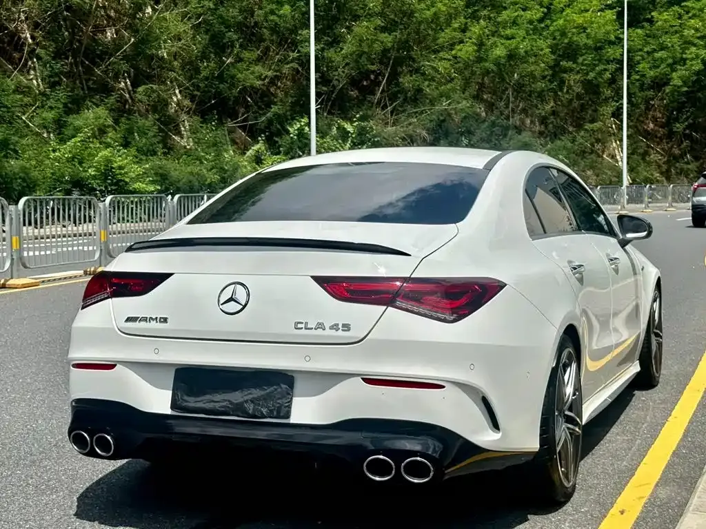 Mercedes-Benz CLA AMG — фото 7