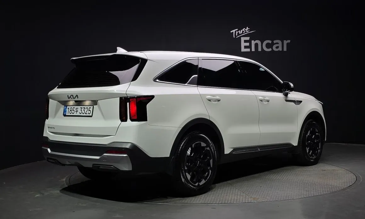 Kia Sorento — фото 6