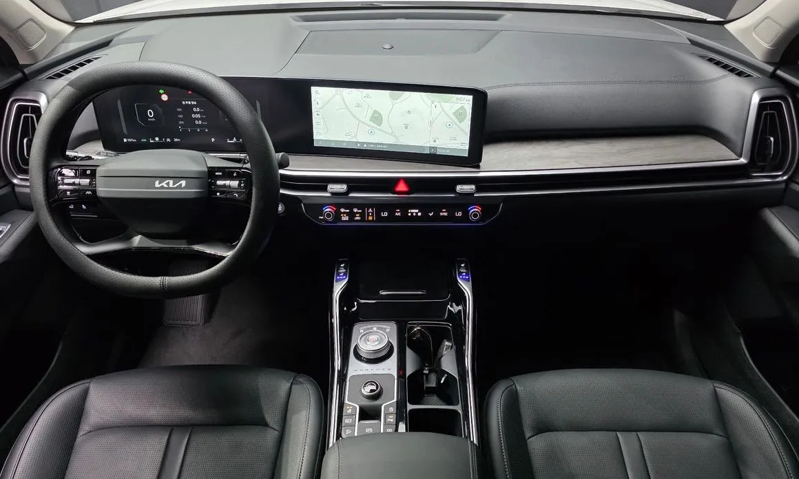 Kia Sorento — фото 10