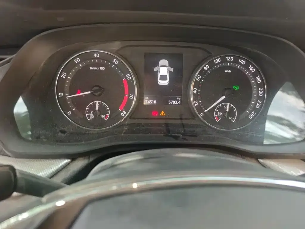 Skoda Octavia — фото 10