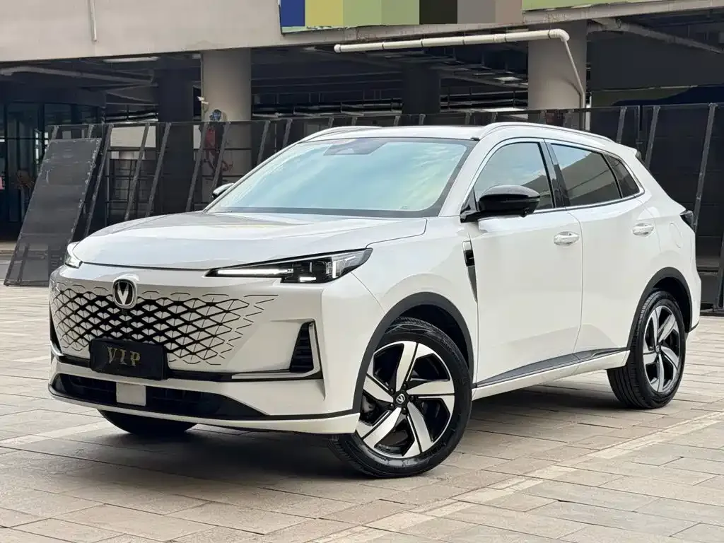 Changan CS55PLUS — фото 1