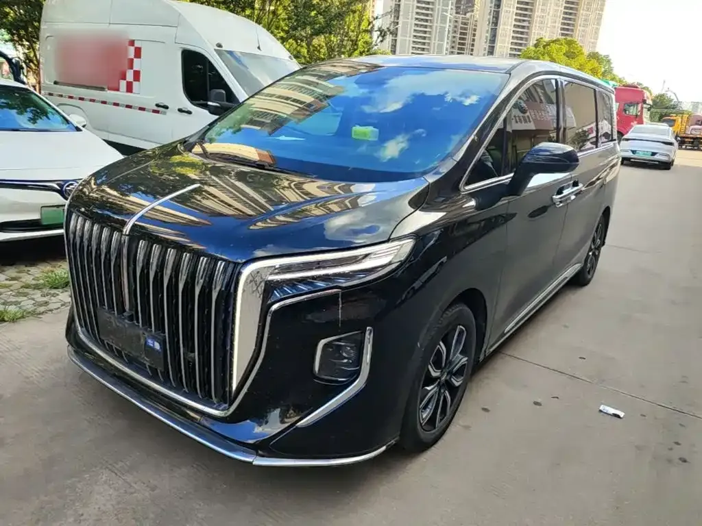 Hongqi HQ9 — фото 1