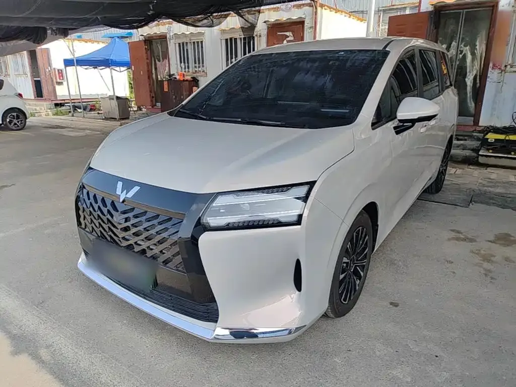 Wuling Starlight 730 New Energy — фото 1
