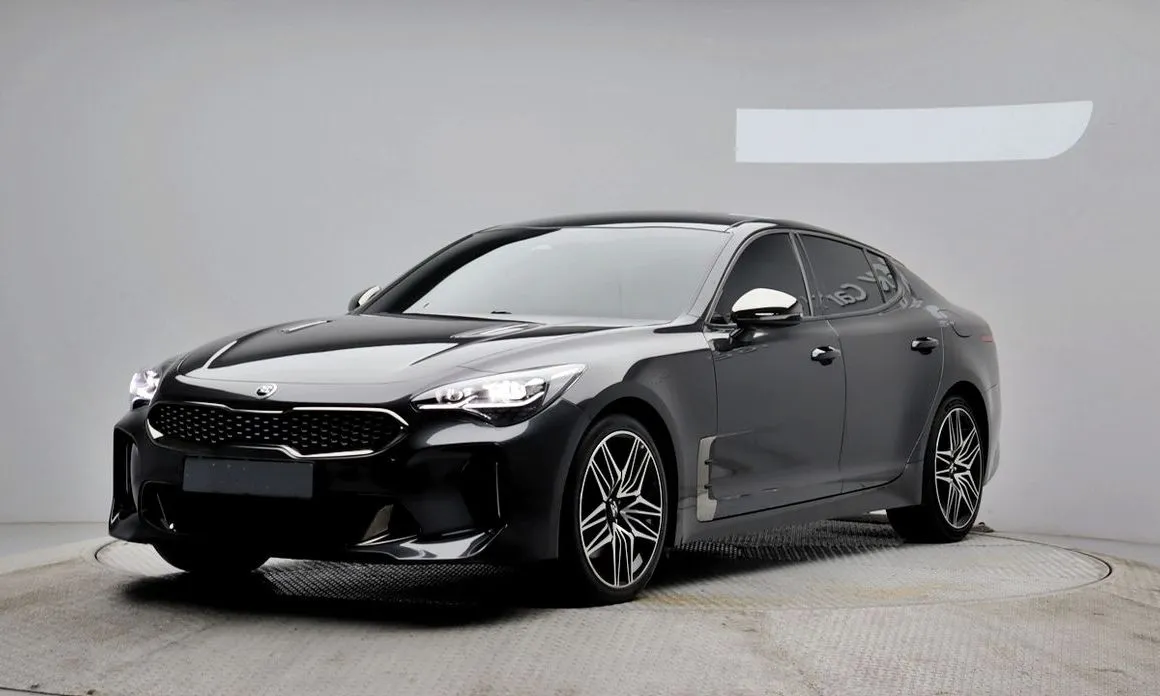 Kia Stinger — фото 1