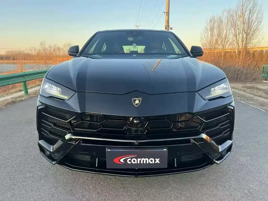 Lamborghini Urus — фото 8