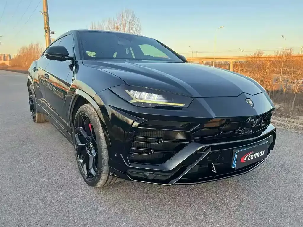 Lamborghini Urus — фото 3