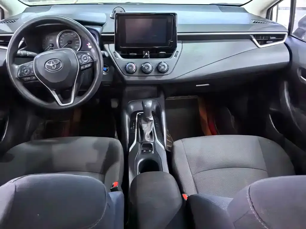 Toyota Corolla — фото 2