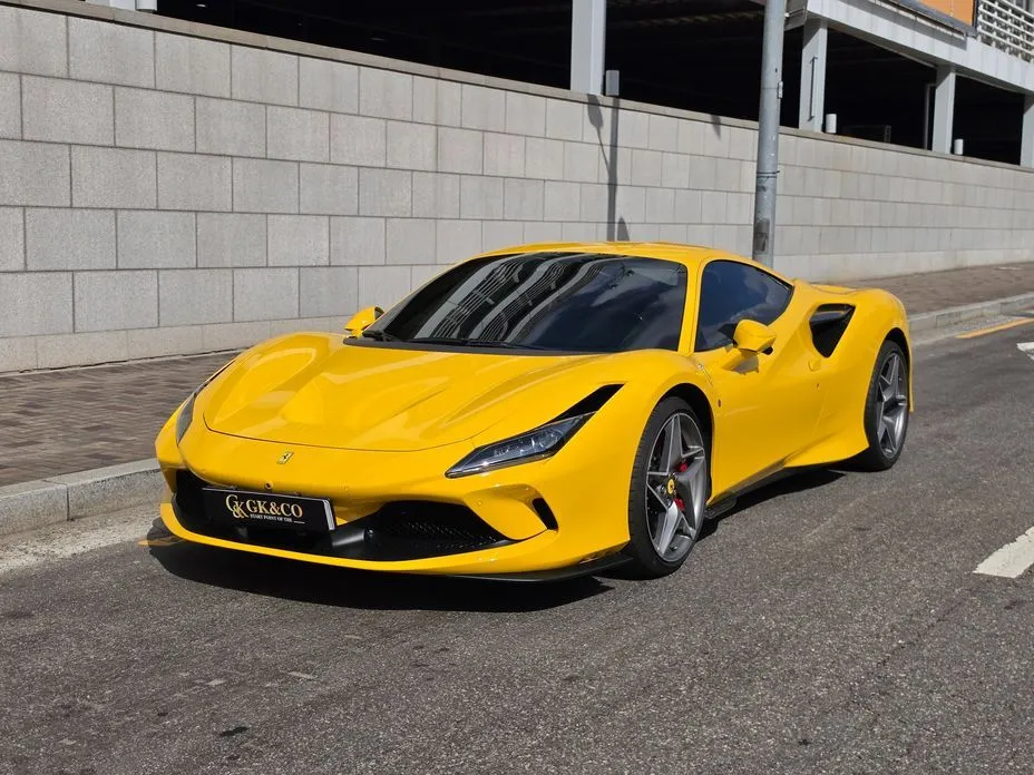 Ferrari F8 — фото 1