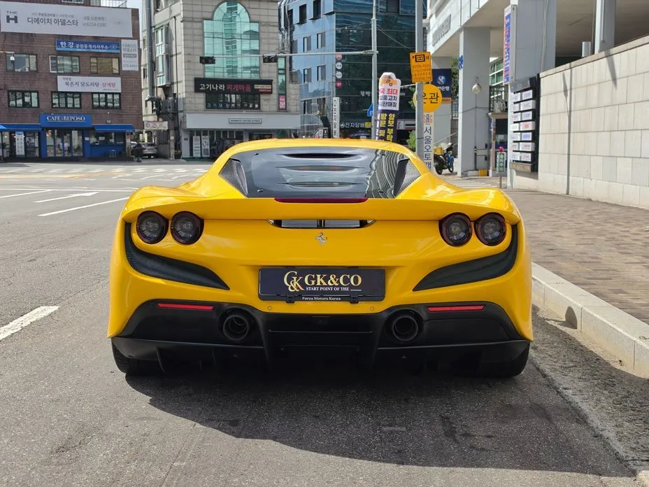 Ferrari F8 — фото 5
