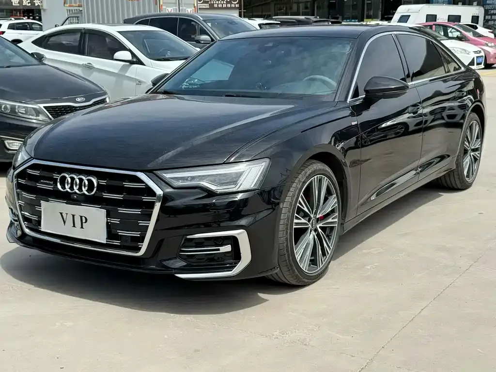 Audi A6L — фото 1