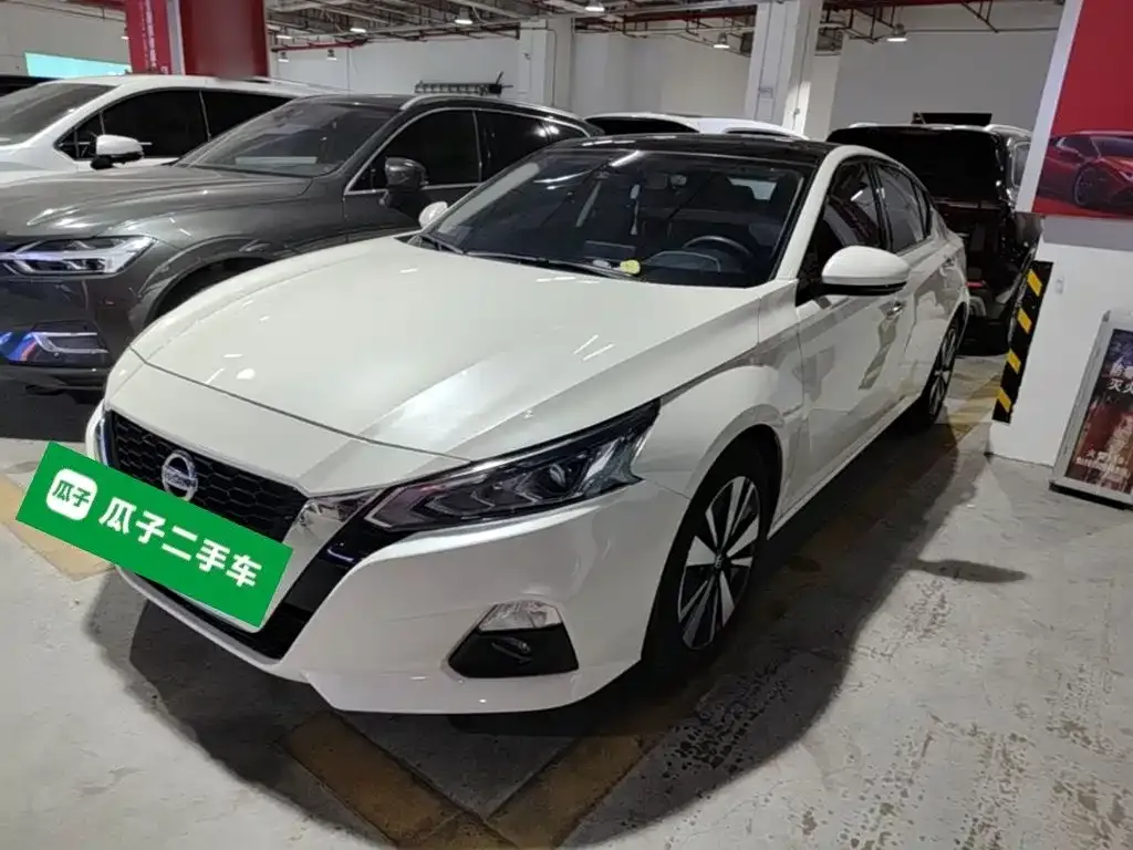 Nissan Teana — фото 1