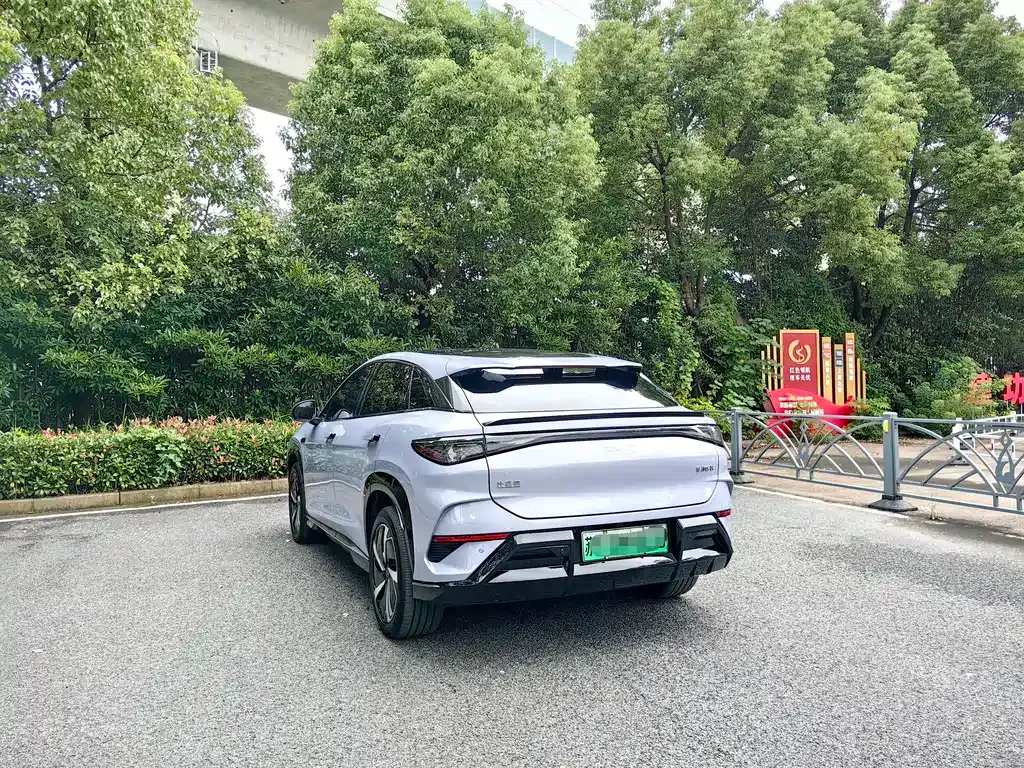BYD Sealion 07 EV — фото 10