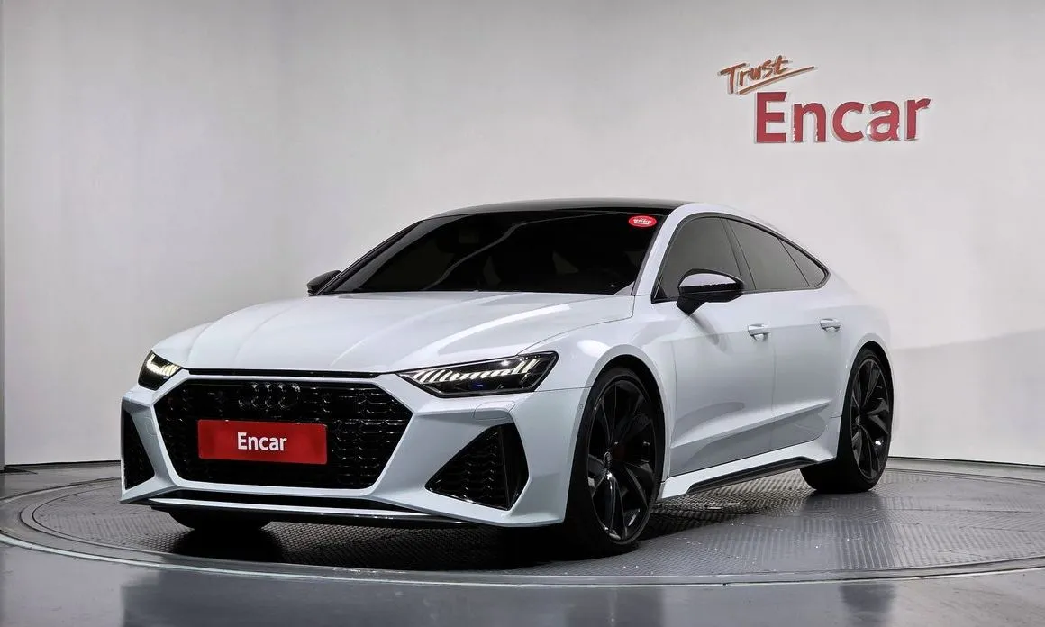 Audi RS7 — фото 1
