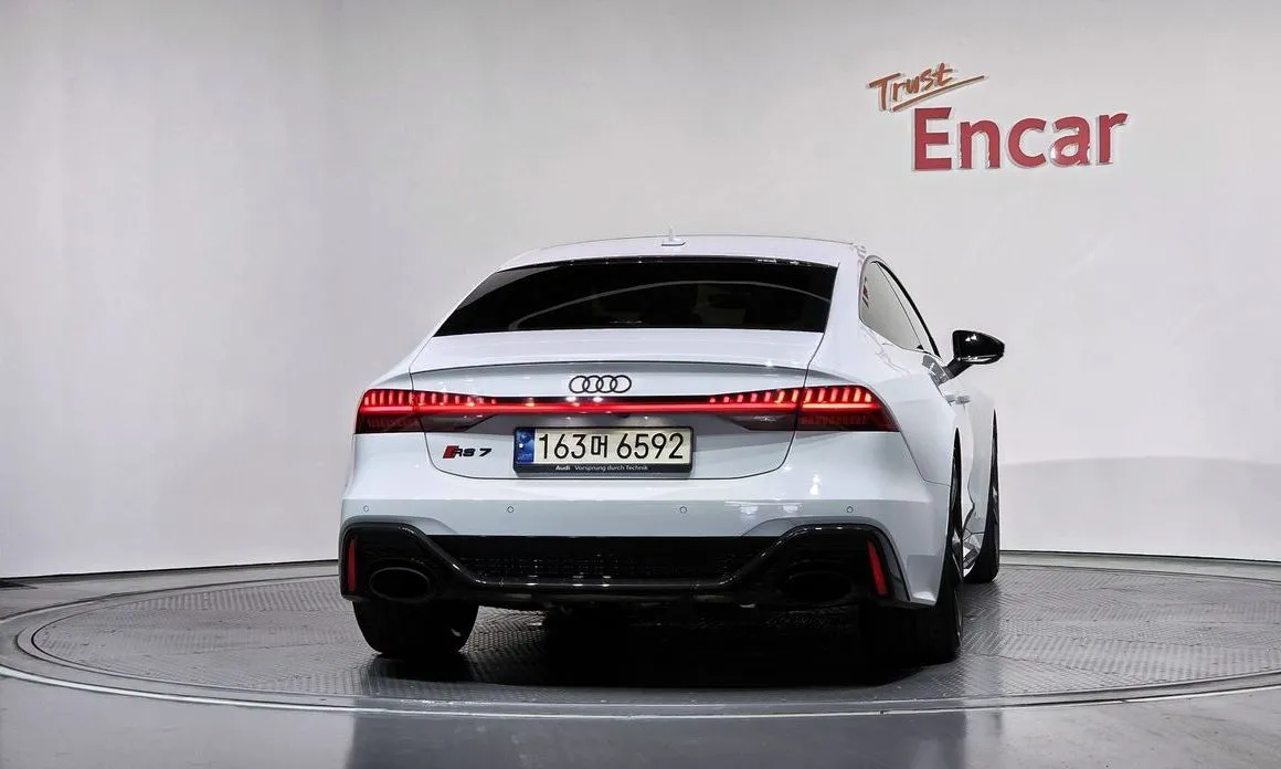 Audi RS7 — фото 4