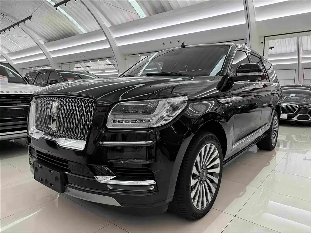 Lincoln Navigator — фото 1