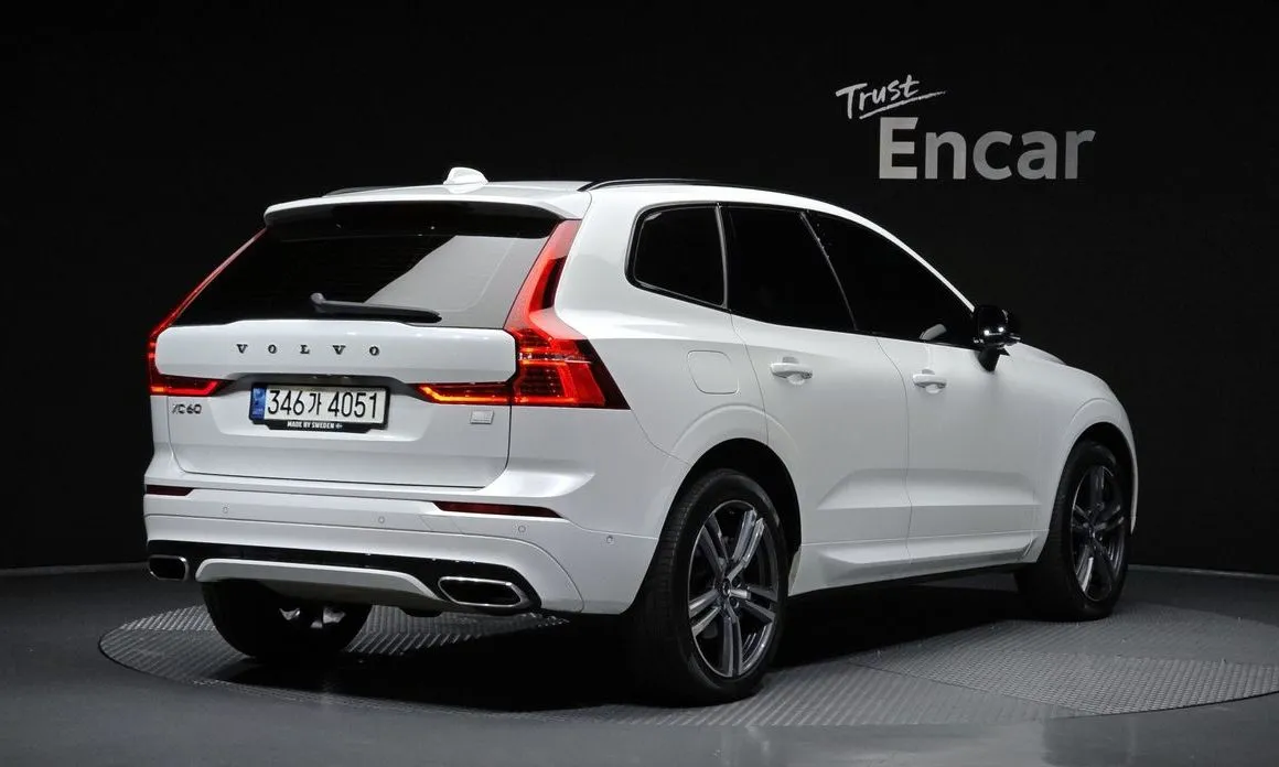 Volvo XC60 — фото 5