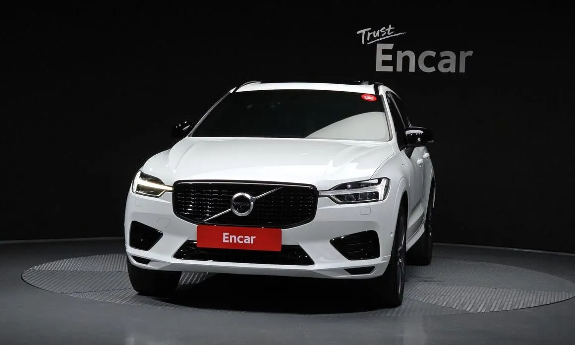 Volvo XC60 — фото 2