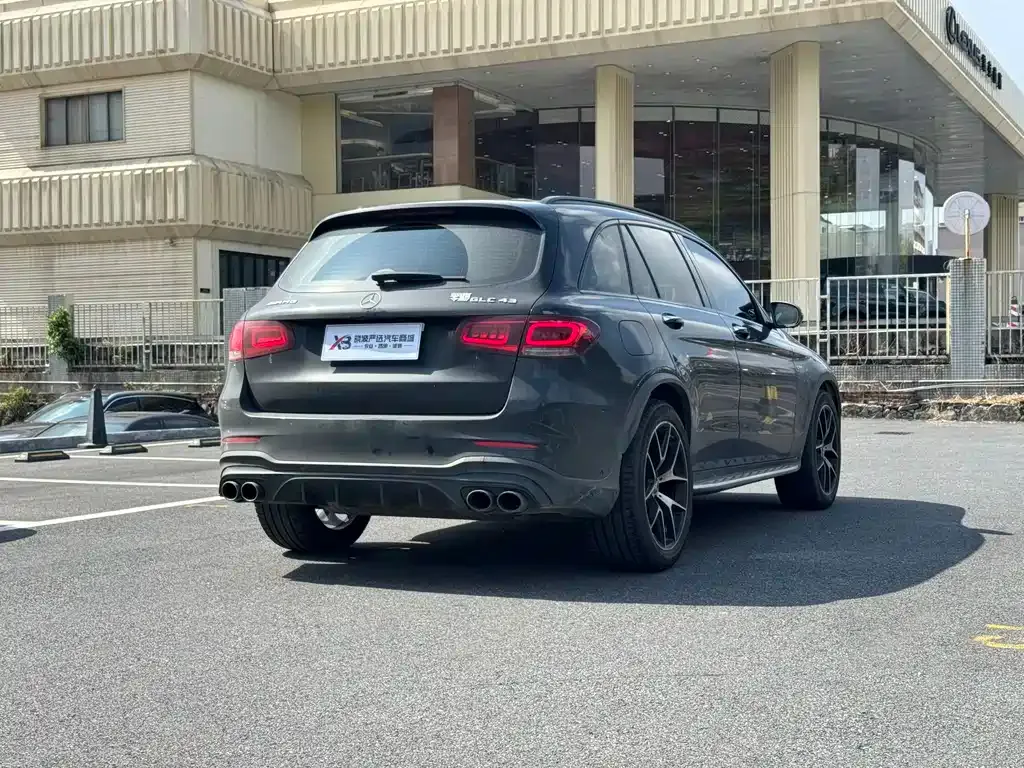 Mercedes-Benz GLC AMG — фото 7