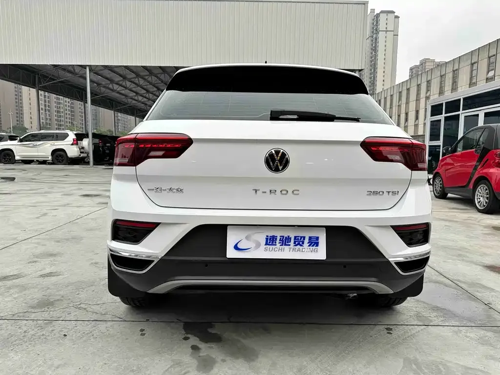Volkswagen T-Roc — фото 8