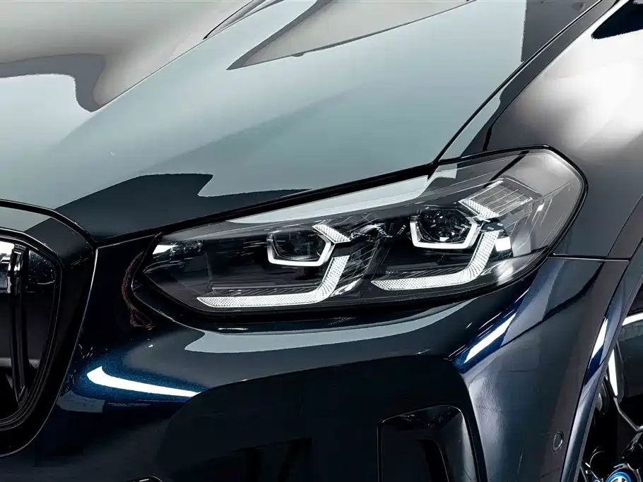 BMW iX3 — фото 8