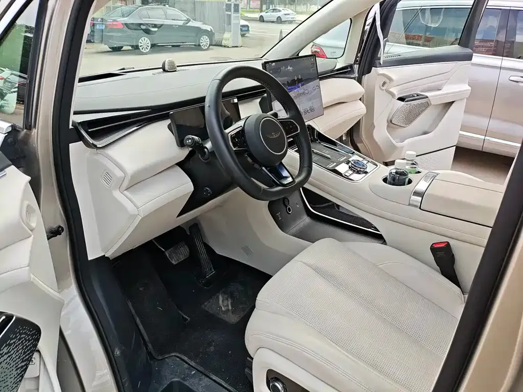 Geely Galaxy V900 — фото 4
