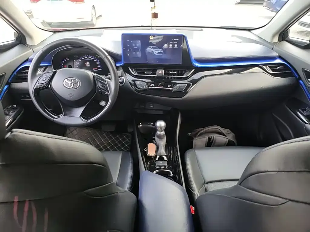 Toyota C-HR — фото 6