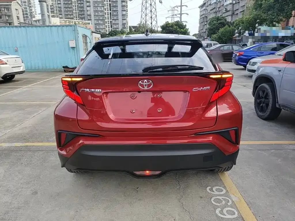 Toyota C-HR — фото 5
