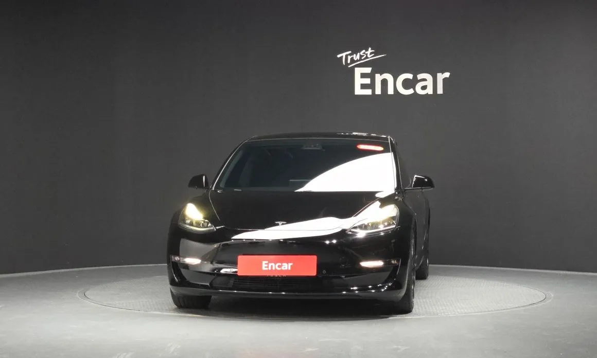 Tesla Model 3 — фото 3