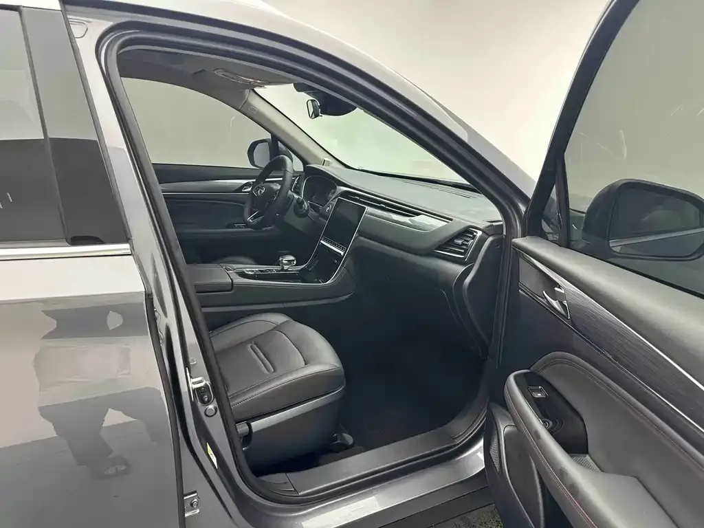 GAC Motor GS4 Plus — фото 8