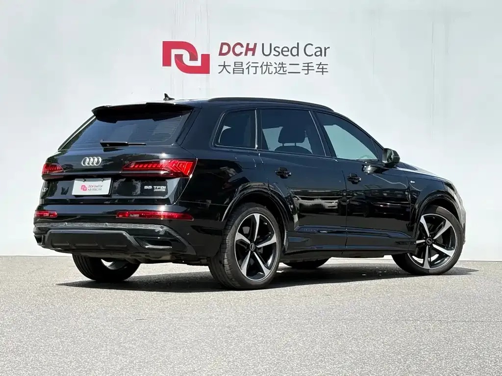 Audi Q7 — фото 10