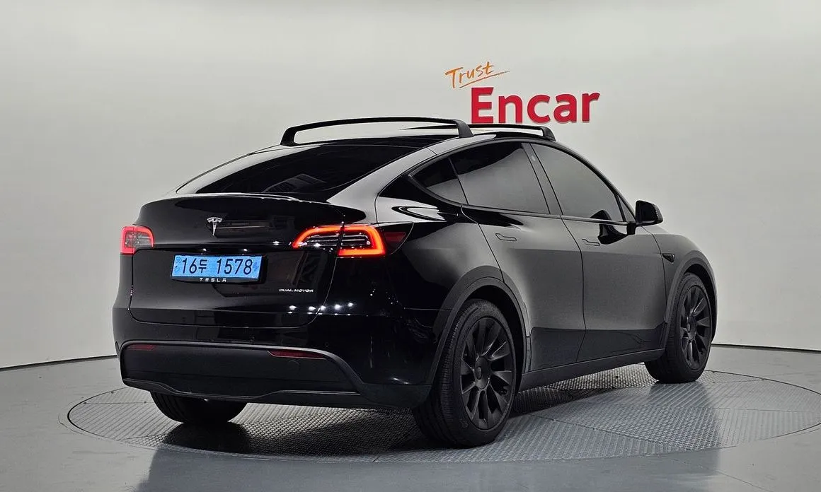 Tesla Model Y — фото 5