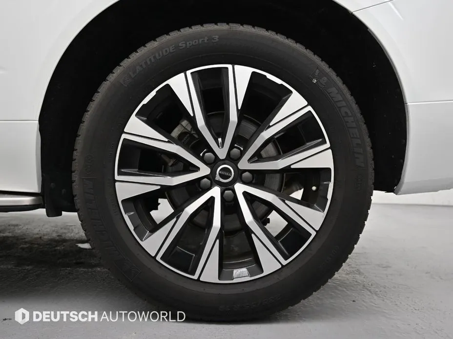 Volvo XC60 — фото 10
