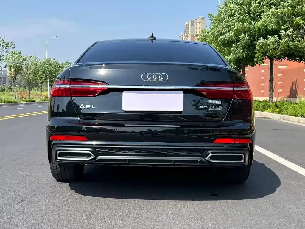 Audi A6L — фото 5