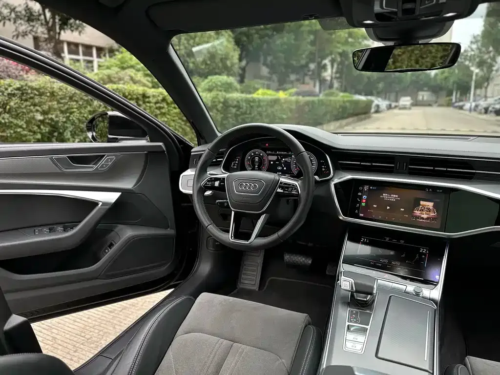 Audi A6L — фото 2