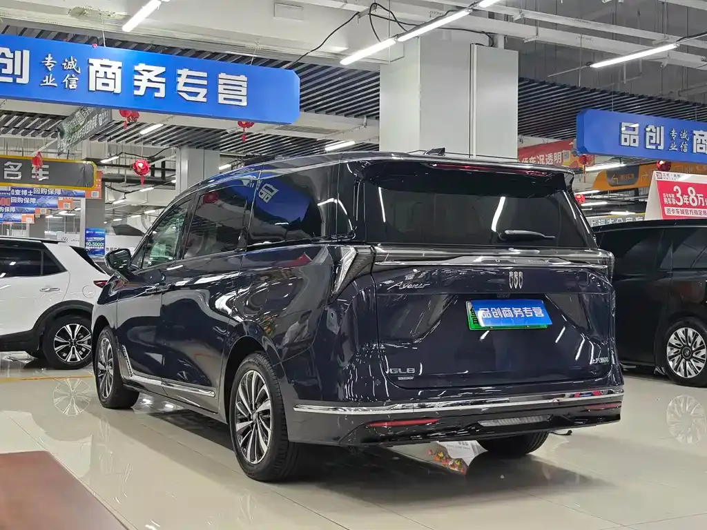 Buick GL8 Hybrid — фото 6