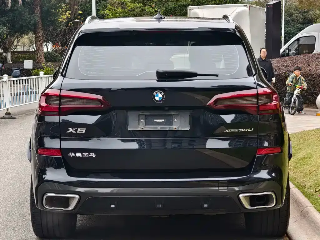 BMW X5 — фото 2