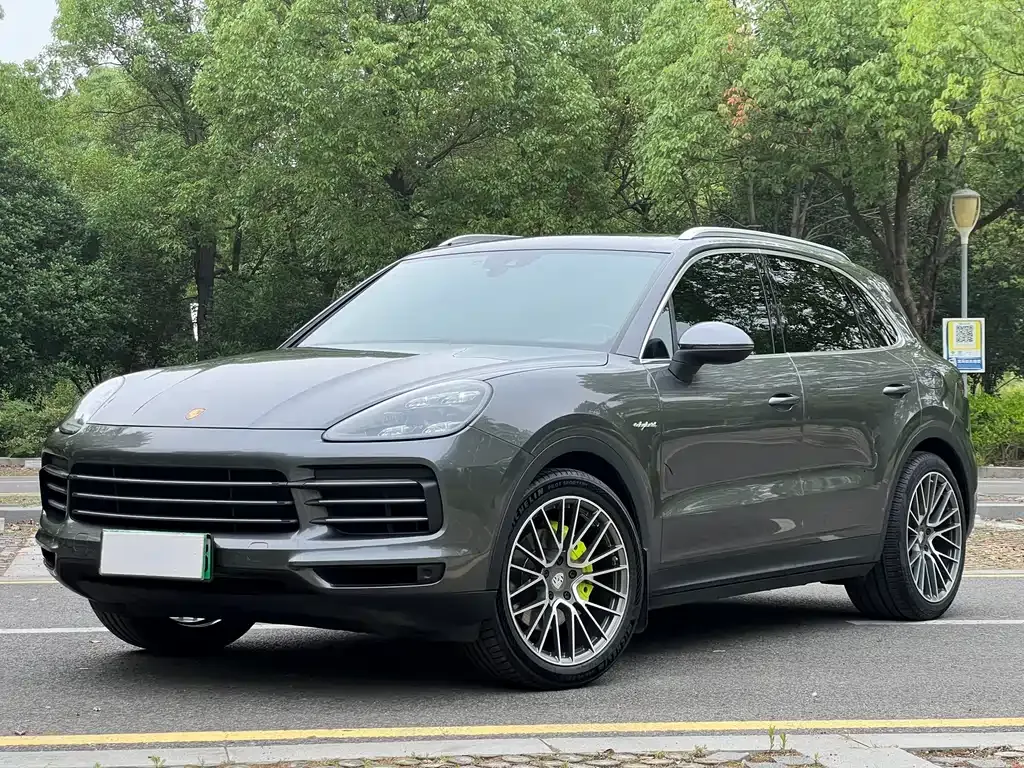 Porsche Cayenne Hybrid — фото 1