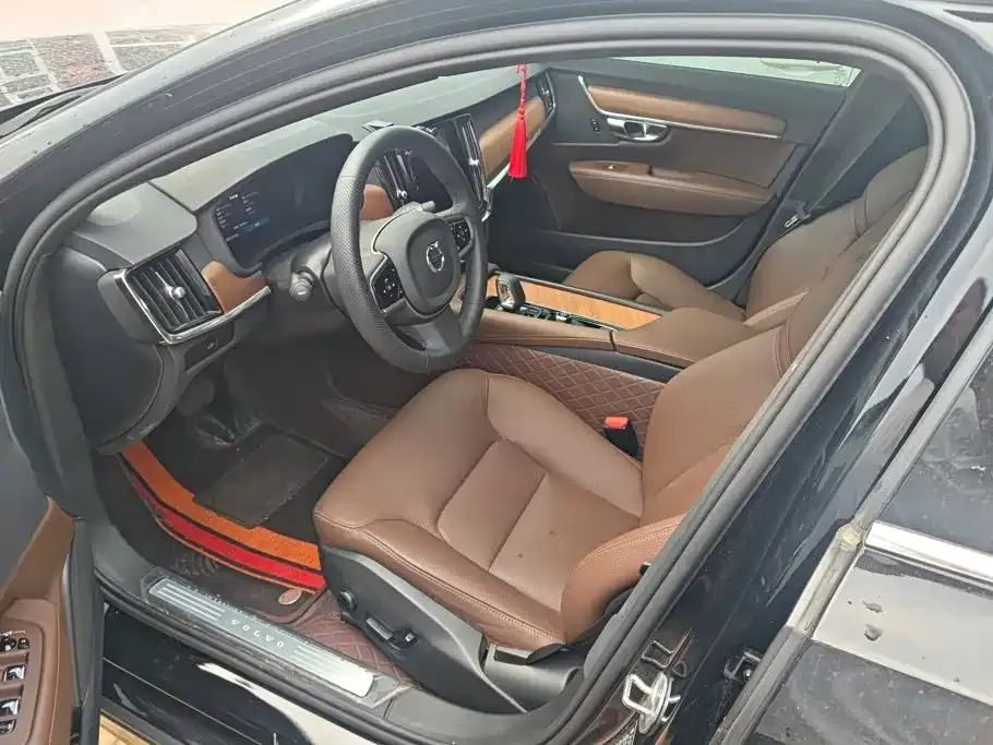 Volvo S90 — фото 4