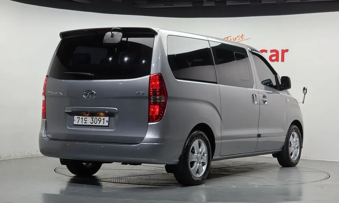 Hyundai Starex — фото 2