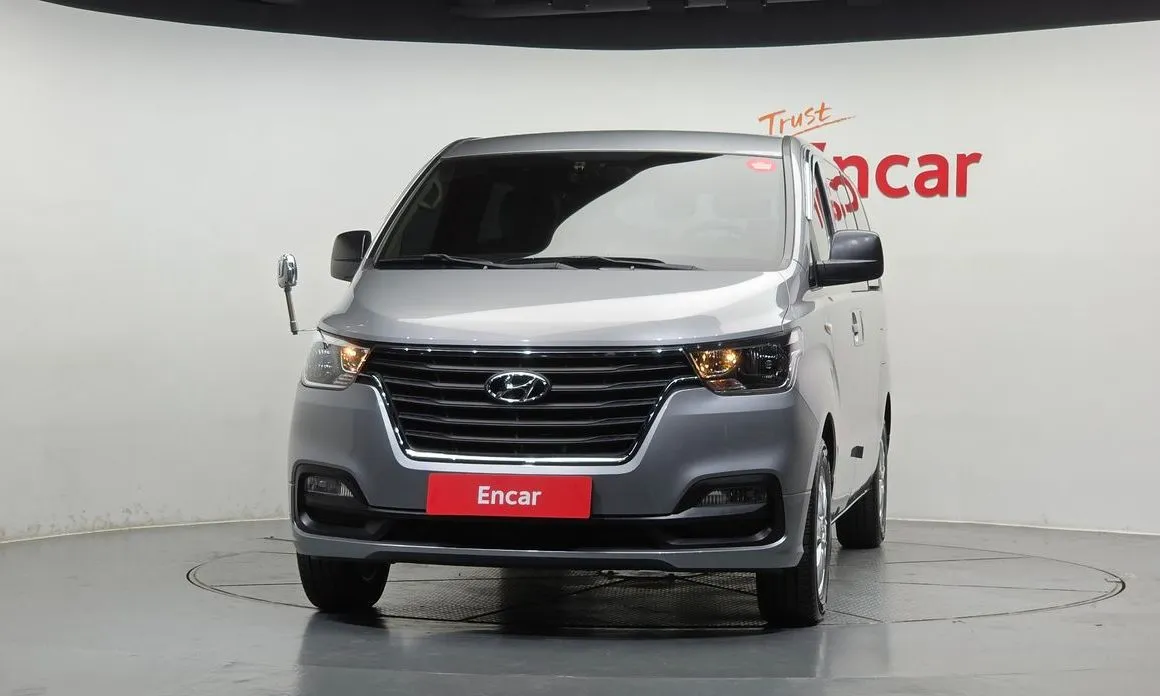 Hyundai Starex — фото 4