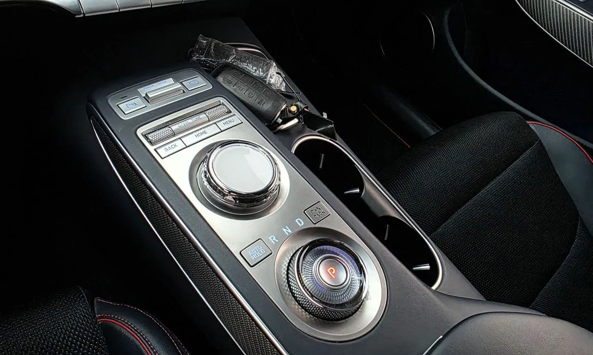 Genesis GV70 — фото 10