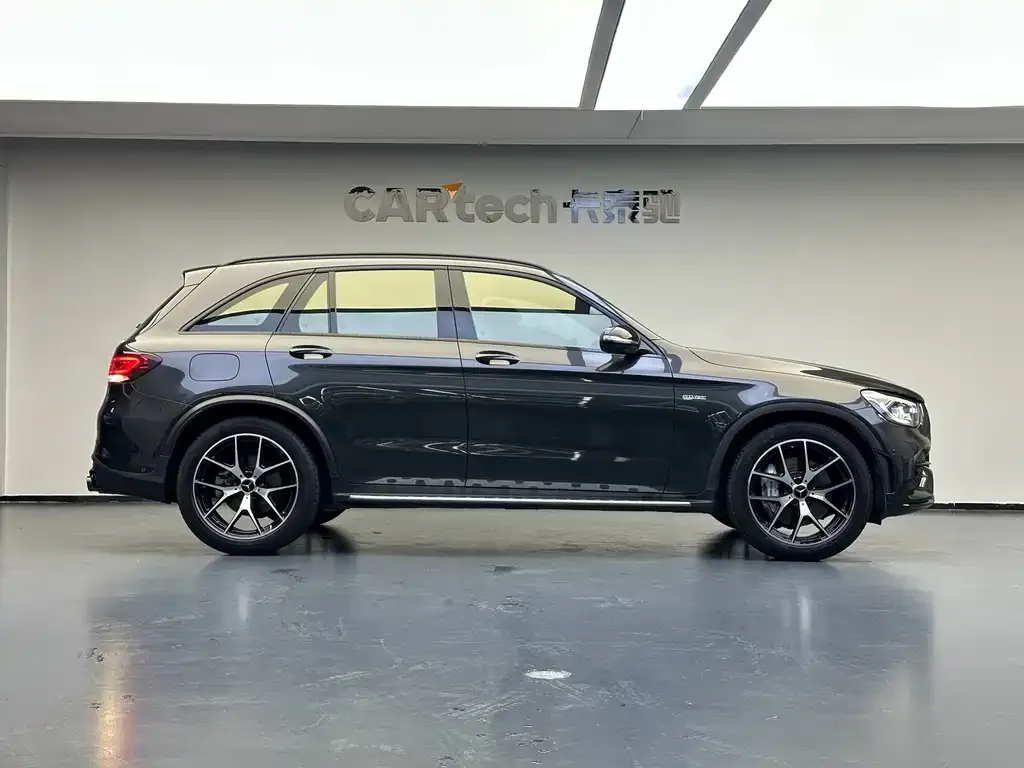 Mercedes-Benz GLC AMG — фото 7