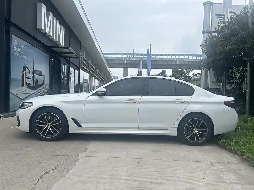 BMW 5 Series (Import) — фото 4
