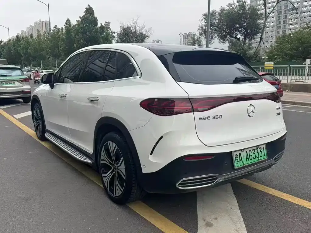 Mercedes-Benz EQE SUV — фото 2