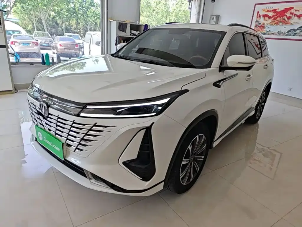 Changan CS75 PLUS — фото 1