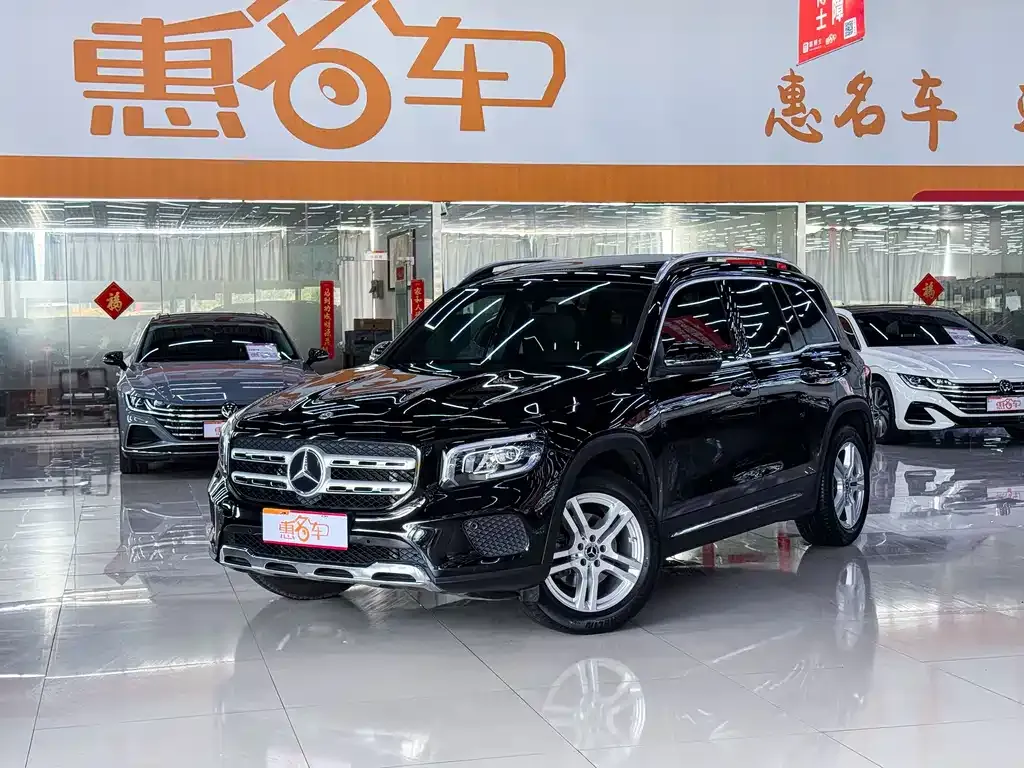Mercedes-Benz GLB — фото 1